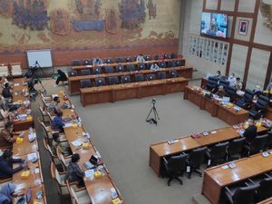 Komisi VI Rapat dengan BUMN Kesehatan, Bahas Harga dan Isu Bisnis PCR