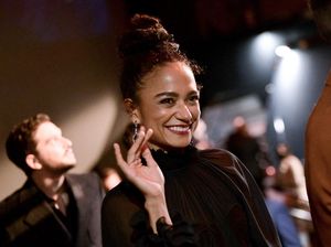 Aktris Tunarungu, Lauren Ridloff Selamat dari Penembakan di Italia