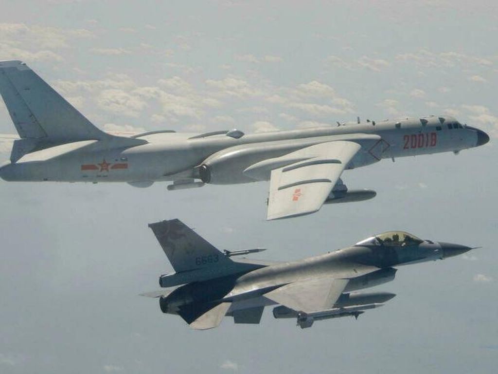 Besar-besaran, 39 Pesawat Militer China Menyusup ke Taiwan!