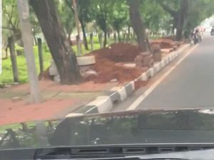Kenapa Ada Sumur Resapan Dibangun di Atas Trotoar? Ini Kata Pemprov DKI Kenapa Ada Sumur Resapan Dibangun di Atas Trotoar? Ini Kata Pemprov DKI