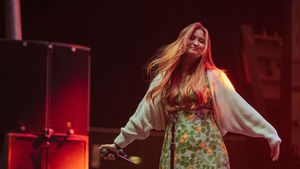 8 Potret Stephanie Poetri yang Sukses Tampil di HITC, Bikin Titi DJ Bangga