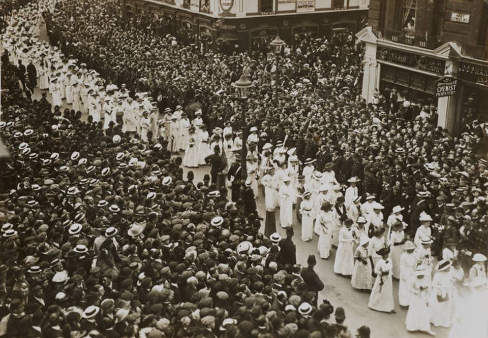 aksi protes Suffragettes