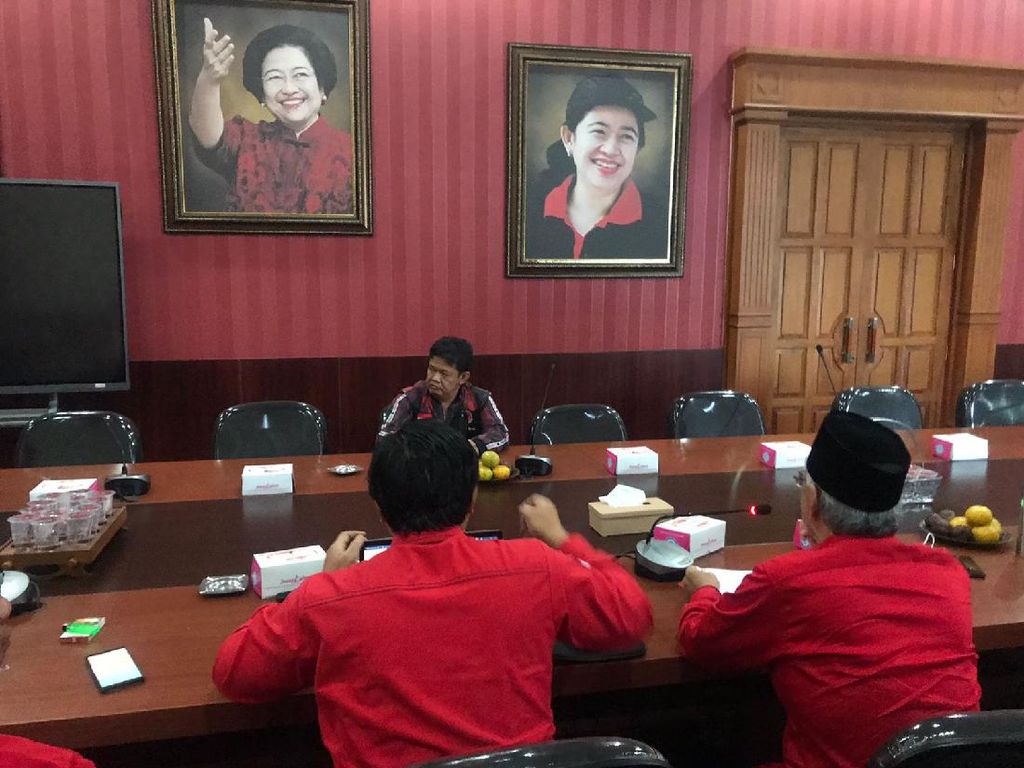 Setelah DPP, Teddy Dipanggil DPD soal Mundur dari Ketua PDIP Salatiga