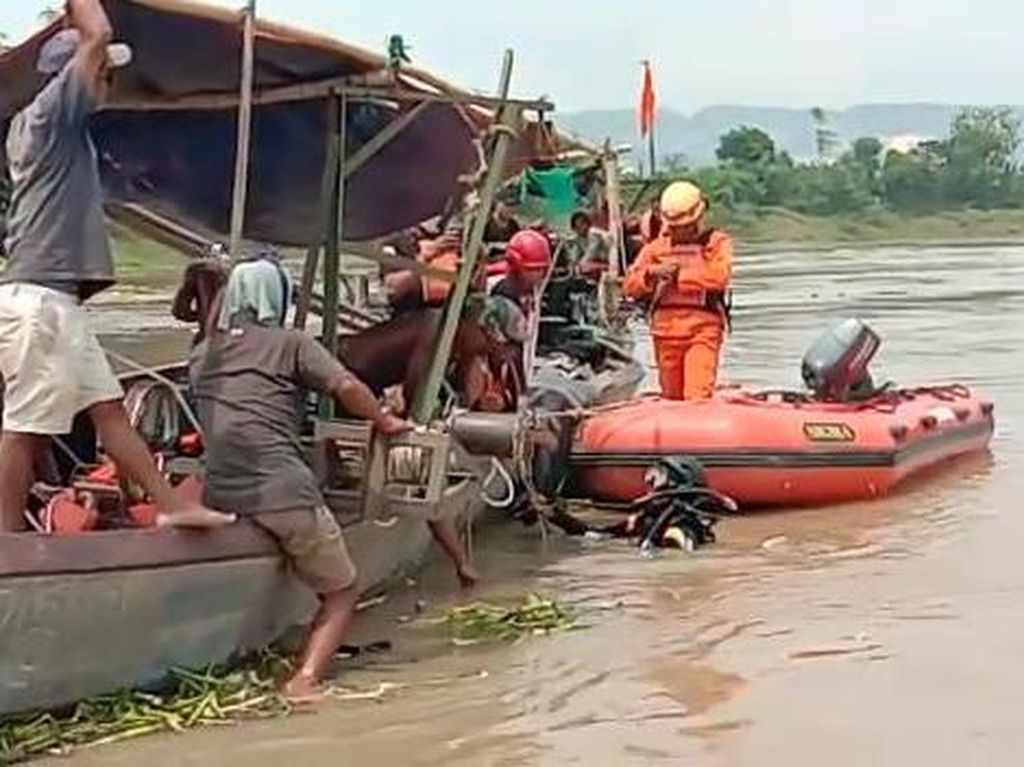 Hari ke-7, Tim SAR Lakukan Penyelaman di Lokasi Perahu Tambang Tenggelam