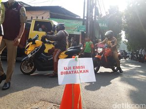 Uji Emisi di Bengkel DLH DKI Hari Ini Ditiadakan, Sejumlah Pemotor Kecewa Uji Emisi di Bengkel DLH DKI Hari Ini Ditiadakan, Sejumlah Pemotor Kecewa