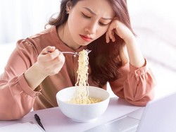 Wanita Ini Makan Mie Instan 5 Hari Berturut-turut, Ini yang Terjadi pada Tubuhnya