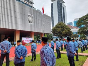 Anies Jadi Inspektur Upacara Hari Pahlawan Ke-76 di Balai Kota