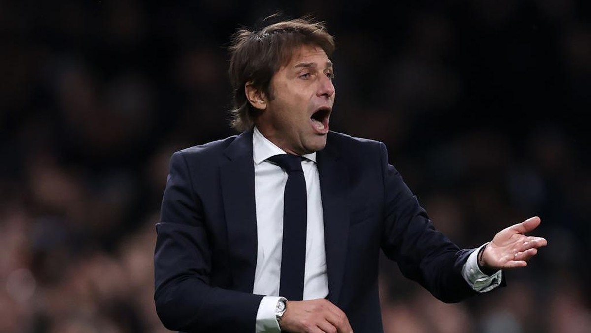 Conte menerapkan aturan diet ketat untuk para pemain Tottenham. Foto: Getty Images/Julian Finney