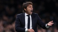 Conte masih membawa Spurs bersaing di Piala Liga Inggris dan Piala FA (Getty Images)