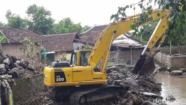 Peninggalan Candi di Clatton, Desa Gedong Jetis