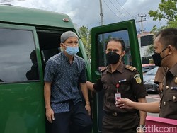 Tangis Ayah yang Curi Ponsel demi Anak Belajar Online di Garut