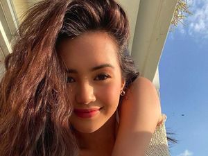 10 Potret Beby Tsabina yang Masuk Kandidat Perempuan Cantik Dunia 10 Potret Beby Tsabina yang Masuk Kandidat Perempuan Cantik Dunia