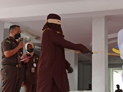 Pasangan Zina di Aceh Dicambuk 100 Kali, Ikhtilat 18 Kali