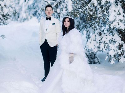 8 Potret Pengantin Viral, Pasangan RI Pertama Nikah di Kutub Utara