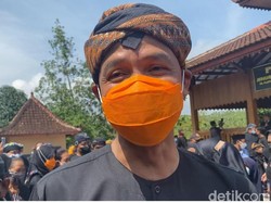 Ganjar Sudah Teken UMK 2022 untuk 35 Kabupaten/Kota di Jateng