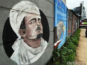 Jelang Reuni 212, Mural Habib Rizieq Mejeng di Pondok Gede
