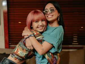 BFF Goals! Keakraban Lisa BLACKPINK dan NIKI