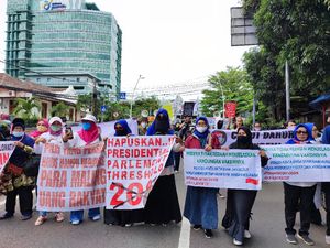Demo 10 November, Massa Aksi Long March Menuju Patung Kuda
