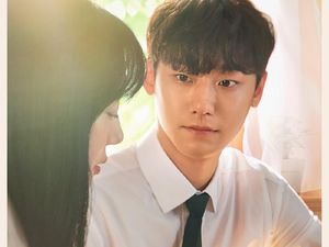 Sinopsis Melancholia, Drakor Lee Do Hyun Jatuh Cinta dengan Guru Sendiri Sinopsis Melancholia, Drakor Lee Do Hyun Jatuh Cinta dengan Guru Sendiri