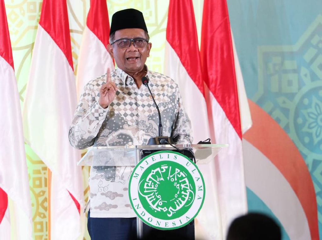 Di Hadapan Para Ulama, Mahfud Bicara RI Bukan Negara Agama dan Bukan Sekuler Di Hadapan Para Ulama, Mahfud Bicara RI Bukan Negara Agama dan Bukan Sekuler