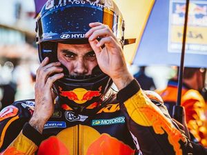 Kecelakaan Hingga Sebabkan Red Flag di MotoGP Algarve, Ini Kondisi Miguel Oliveira Kecelakaan Hingga Sebabkan Red Flag di MotoGP Algarve, Ini Kondisi Miguel Oliveira