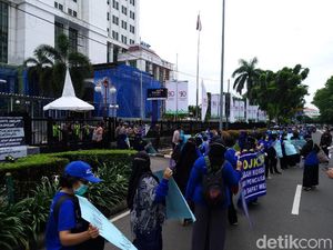 Bikin Nyesek Dada! Kisah Pilu Emak-emak Jadi Korban Gagal Bayar Bumiputera