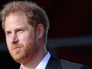 Pembelaan Pangeran Harry Usai Kena Semprot Taliban Pembelaan Pangeran Harry Usai Kena Semprot Taliban