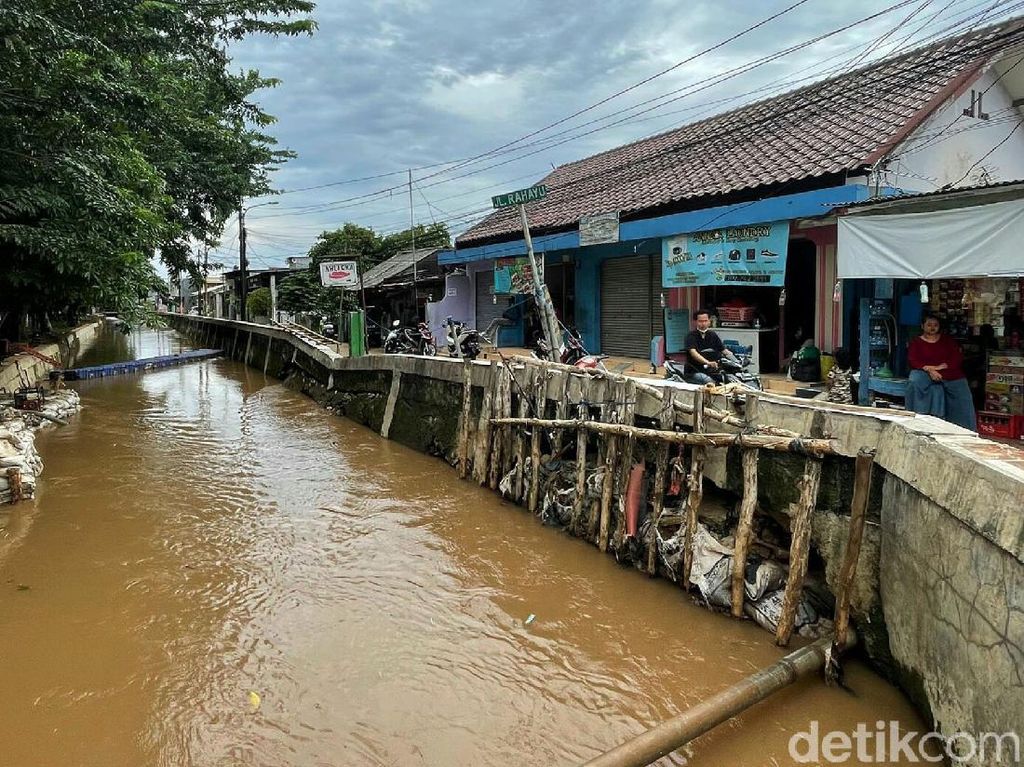 detikcom Do Your Magic: Tanggul Jebol yang Bikin Banjir Kawasan Hek Diperbaiki