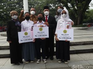 Hari Pahlawan, Puluhan Pelajar Bandung Berprestasi Dapat Beasiswa
