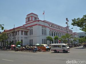 Sejarah Gubernur Pertama Provinsi Jawa Timur, Tokoh Sentral Pertempuran Surabaya