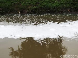Lima Sungai Tercemar Sedang, DLHK Bandung Kaji Penyebabnya Lima Sungai Tercemar Sedang, DLHK Bandung Kaji Penyebabnya