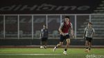 Tinggi Banget! Ini Potret Elkan Baggott Latihan Bareng Timnas