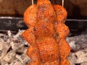 Masak Torpedo Kambing Panggang, Video Netizen Ini Ditonton 30 Juta Kali