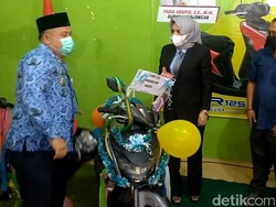 Greget! Vaksin COVID-19 di Sini Hadiahnya Sepeda Motor