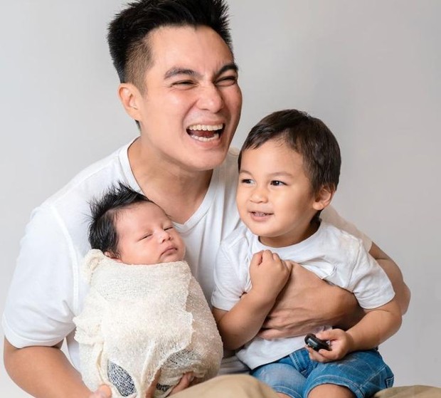 (Aktor sekaligus Youtuber Baim Wong sempatkan asuh anak disela kesibukan jadwal kerja/Foto: instagram.com/baimwong) Aktor sekaligus Youtuber Baim Wong sempatkan asuh anak disela kesibukan jadwal kerja/Foto: instagram.com/baimwong