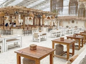 Berkonsep Tropis, Ngopi di 5 Kafe Ini Serasa Berada di Pulau Bali Berkonsep Tropis, Ngopi di 5 Kafe Ini Serasa Berada di Pulau Bali