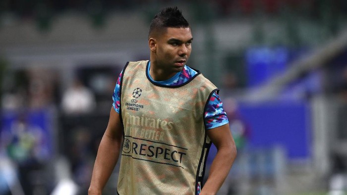 MILAN, ITALY - SEPTEMBER 15: Casemiro of Real Madrid during the warm up prior to the UEFA Champions League group D match between Inter and Real Madrid at Giuseppe Meazza Stadium on September 15, 2021 in Milan, Italy. (Photo by Marco Luzzani/Getty Images)