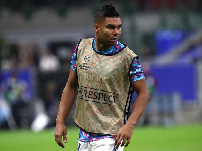 MILAN, ITALY - SEPTEMBER 15: Casemiro of Real Madrid during the warm up prior to the UEFA Champions League group D match between Inter and Real Madrid at Giuseppe Meazza Stadium on September 15, 2021 in Milan, Italy. (Photo by Marco Luzzani/Getty Images)