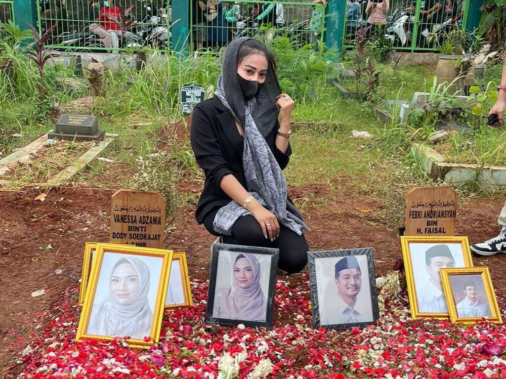Chintya Ramlan Masih Berduka Kehilangan Vanessa Angel, Mau Jadi Ibu Sambung Untuk Gala? Chintya Ramlan Masih Berduka Kehilangan Vanessa Angel, Mau Jadi Ibu Sambung Untuk Gala?
