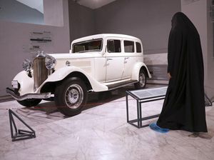 Cuci Mata di Museum Mobil Klasik Iran