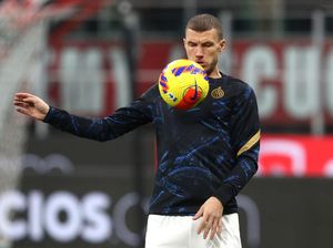 Perjalanan di Inter Berakhir, Dzeko Kini Resmi Pemain Fenerbahce Perjalanan di Inter Berakhir, Dzeko Kini Resmi Pemain Fenerbahce