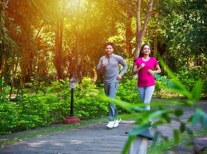 Ternyata Ini Manfaat Jogging Sore Hari Bagi Kesehatan Ternyata Ini Manfaat Jogging Sore Hari Bagi Kesehatan