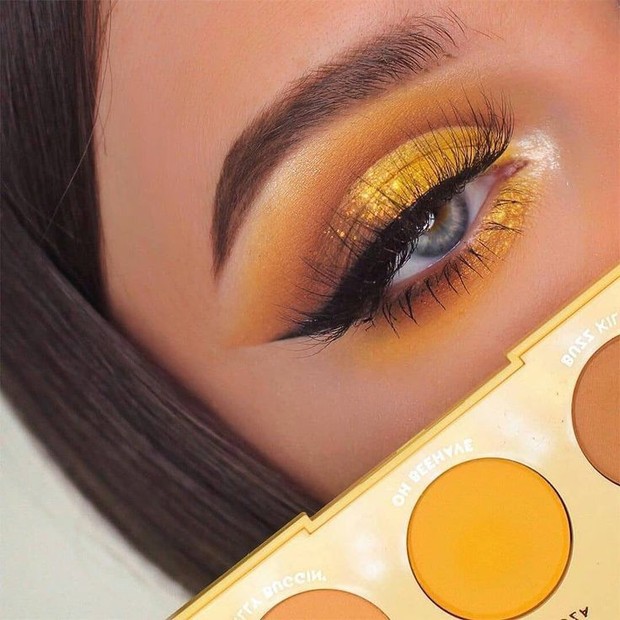 Warna Eyeshadow Kuning Keemasan
