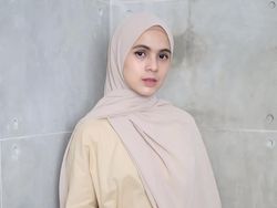 Kisah Hijrah Nycta Gina, Pernah Mau Lepas Hijab karena Semua Pekerjaan Hilang