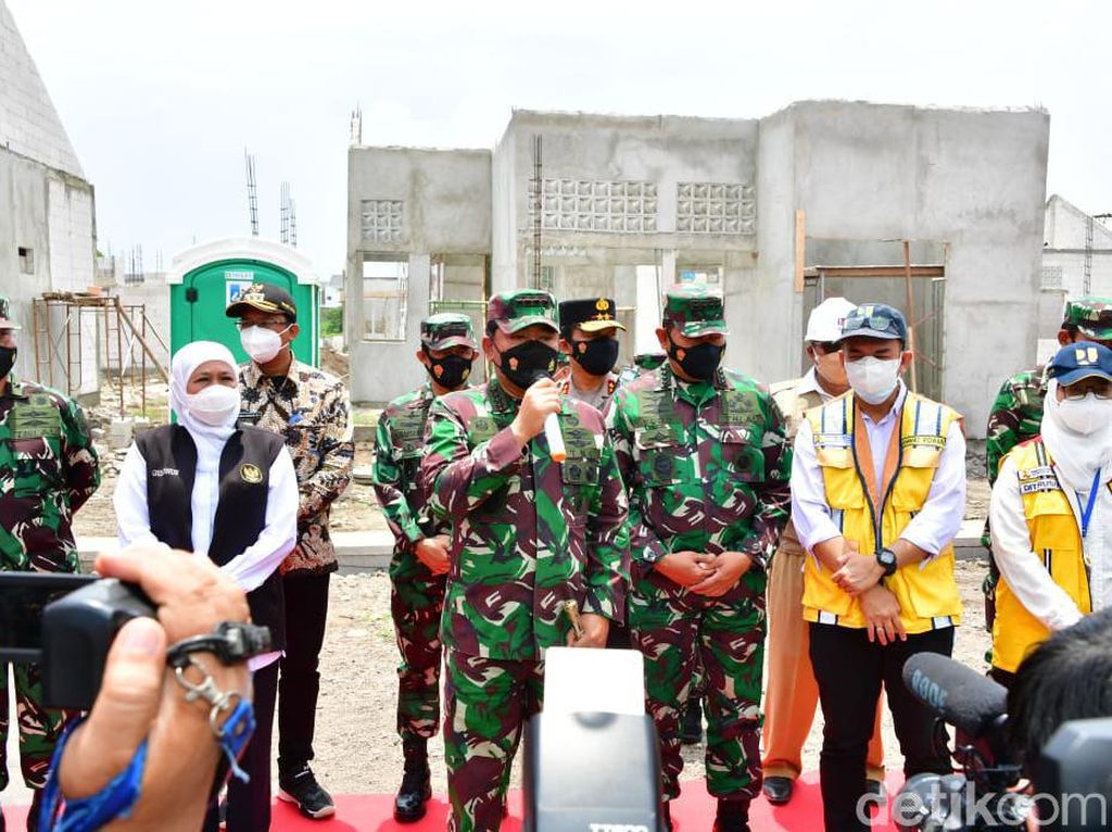 Panglima TNI Serahkan 53 Unit Rumah untuk Ahli Waris KRI Nanggala 402