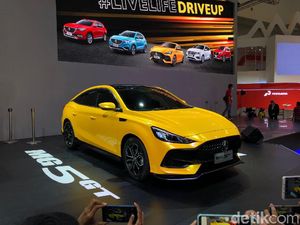 Morris Garage Bawa 3 Mobil Baru ke RI: MG 5 GT, MG 5 EV, dan MG Liverpool FC Limited Edition Morris Garage Bawa 3 Mobil Baru ke RI: MG 5 GT, MG 5 EV, dan MG Liverpool FC Limited Edition