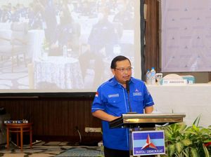 PD Ungkit Hilang 5 Kursi DPR di Era Pakde Karwo untuk Respons Protes Mantunya PD Ungkit Hilang 5 Kursi DPR di Era Pakde Karwo untuk Respons Protes Mantunya