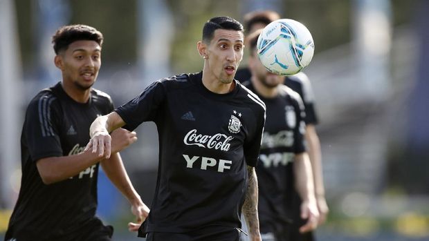 Soccer Football - World Cup - South American Qualifiers - Argentina Training - Julio Humberto Grondona Training Camp, Ezeiza, Argentina - November 9, 2021 Argentina's Angel Di Maria during training REUTERS/Agustin Marcarian
