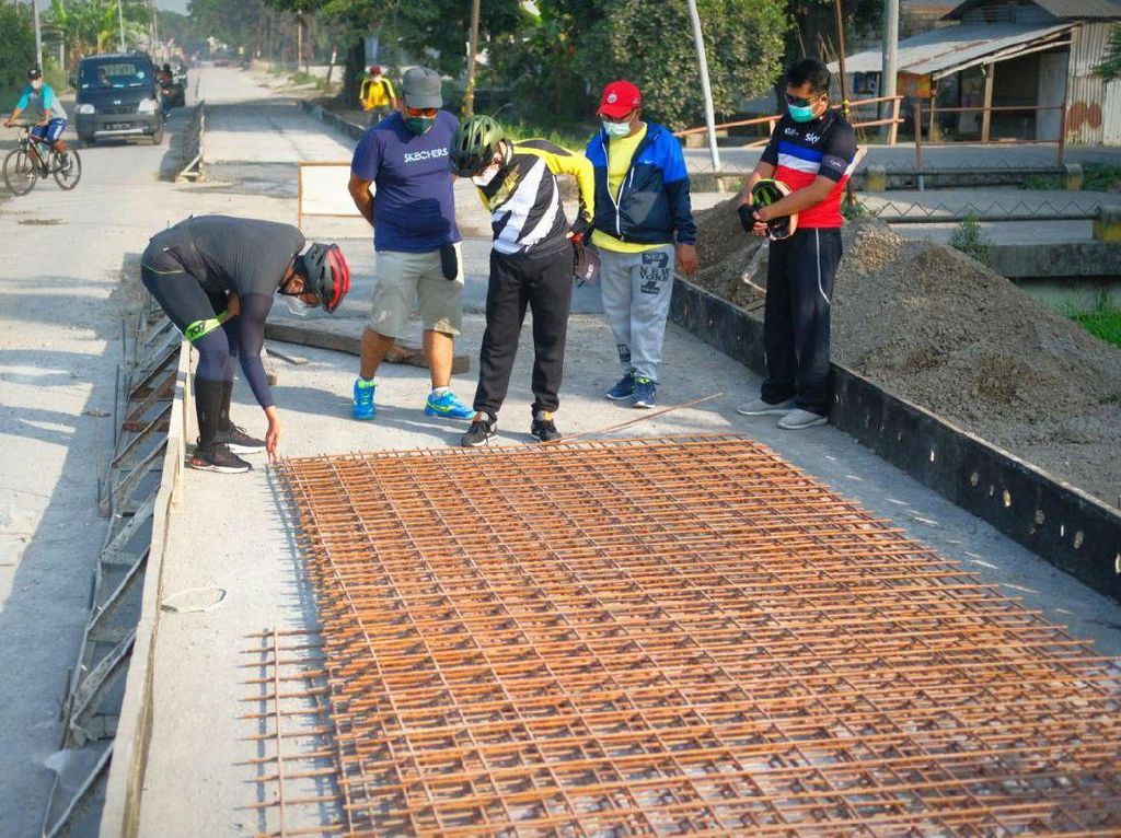 Perbaikan 25 Titik Ruas Jalan di Sidoarjo Dikebut Perbaikan 25 Titik Ruas Jalan di Sidoarjo Dikebut