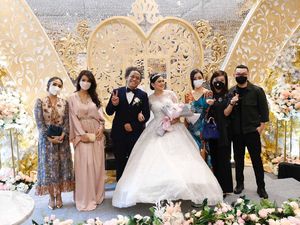 Ussy Sulistiawaty sampai Pengusaha Berlian Kerjasama Bikin Nikah Gratis